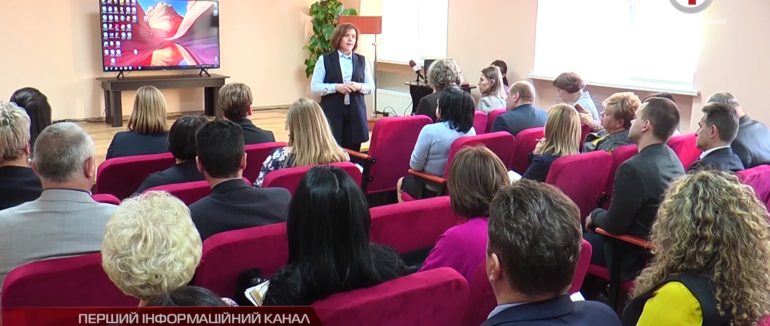 Зустріч учителів із заступником міністра: на Закарпатті обговорили головні зміни в освітній галузі
