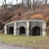 Закарпатський «Хобітон»: на Ужгородщині розміщені діючі старі пивниці