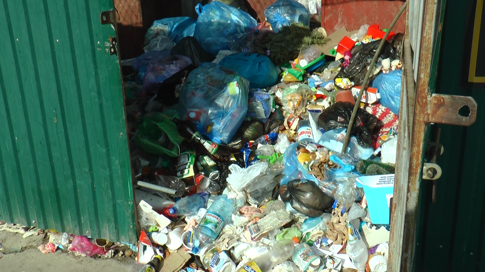 У селі Оноківці на Ужгородщині відновили вивіз твердих побутових відходів