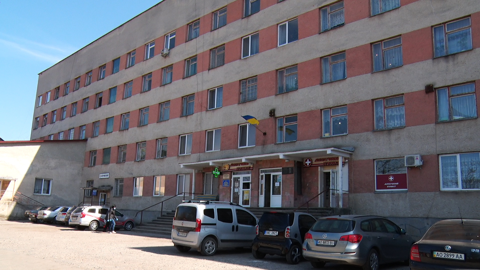 112 медичних працівників Іршавської лікарні відправили на самоізоляцію