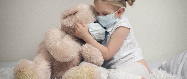 Назвали ранні симптоми коронавірусу у дітей