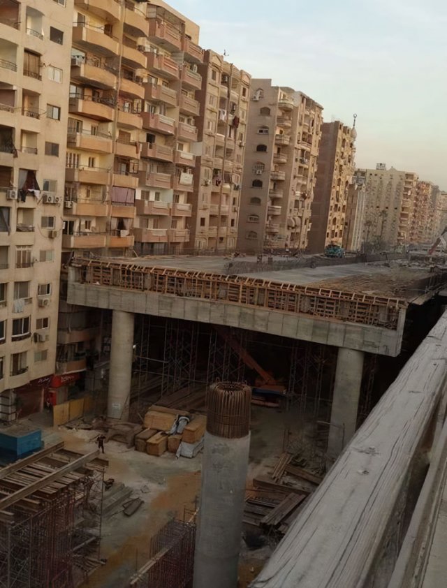 В Єгипті будують шосе впритул до житлових будинків (ФОТО)