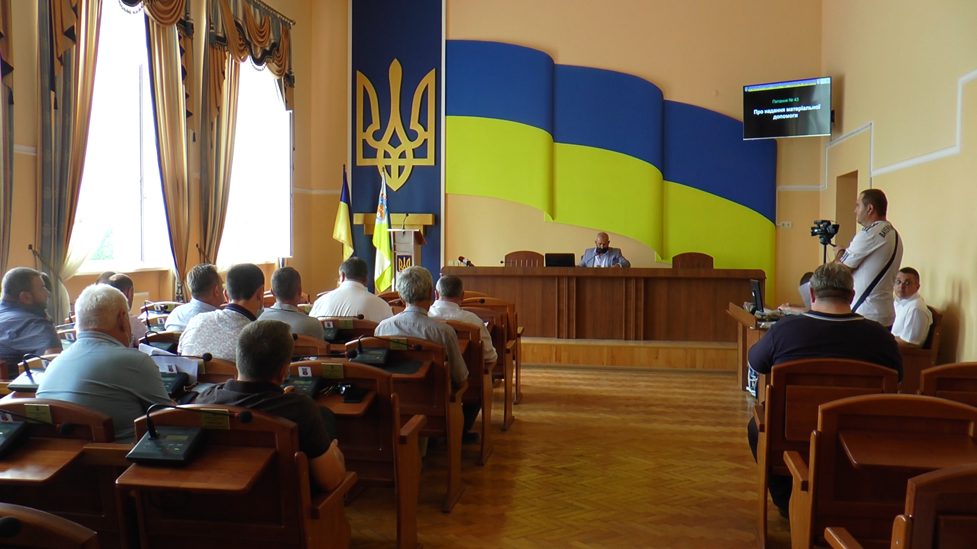 У Хусті відбулася позачергова сесія міської ради