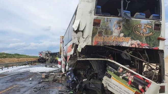 Автобус з українцями потрапив в ДТП у Польщі: людей евакуювали гелікоптерами - фото