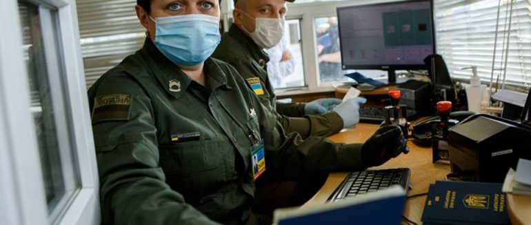 На Закарпатті затримали жінку, яка намагалася незаконно вивезти дітей з країни