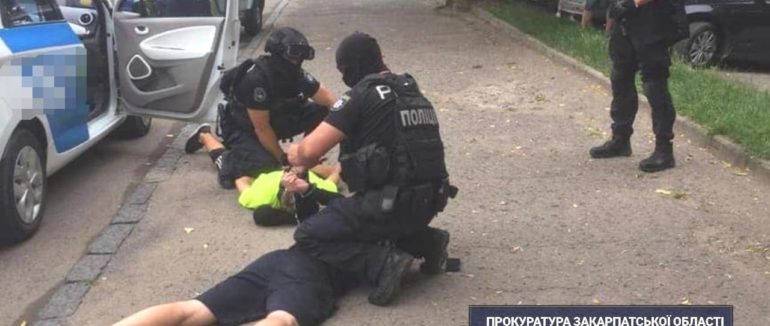Юнаку, який збував в Ужгороді метамфетамін, погодили підозру