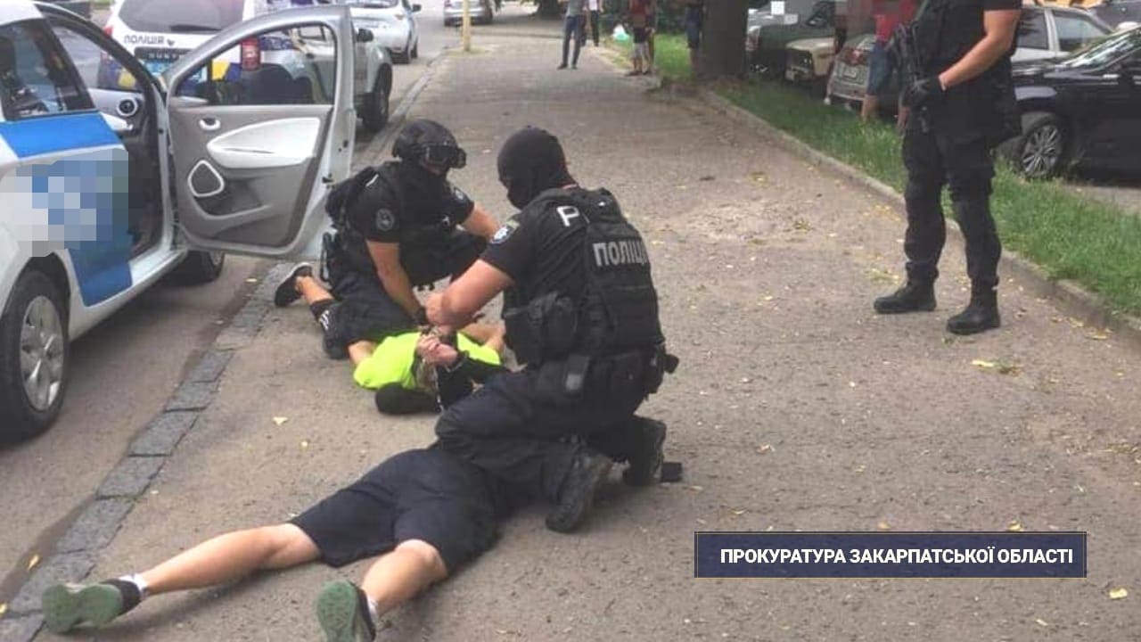 Юнаку, який збував в Ужгороді метамфетамін, погодили підозру