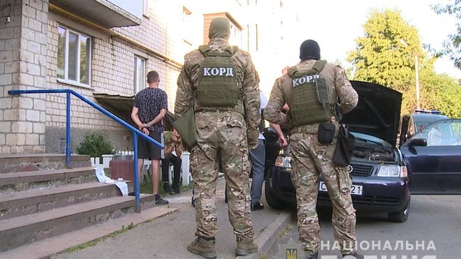Поліція затримала групу, яка підривала банкомати по всій Україні: відео спецоперації