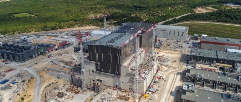 В Європі розпочали збирання найбільшого у світі термоядерного реактора