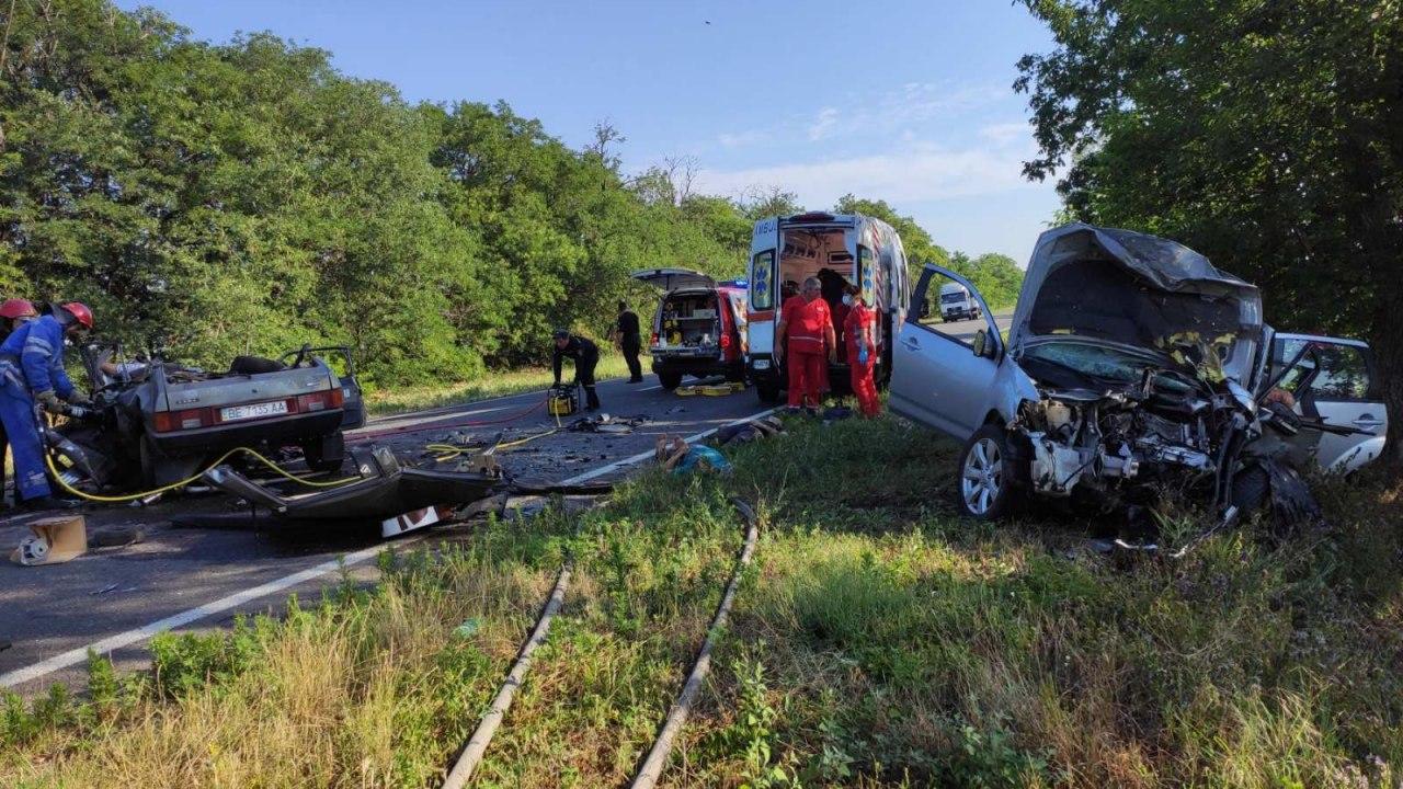 Жахаюча ДТП на Одещині забрала життя 6 людей: серед потерпілих 2-річна дитина - фото