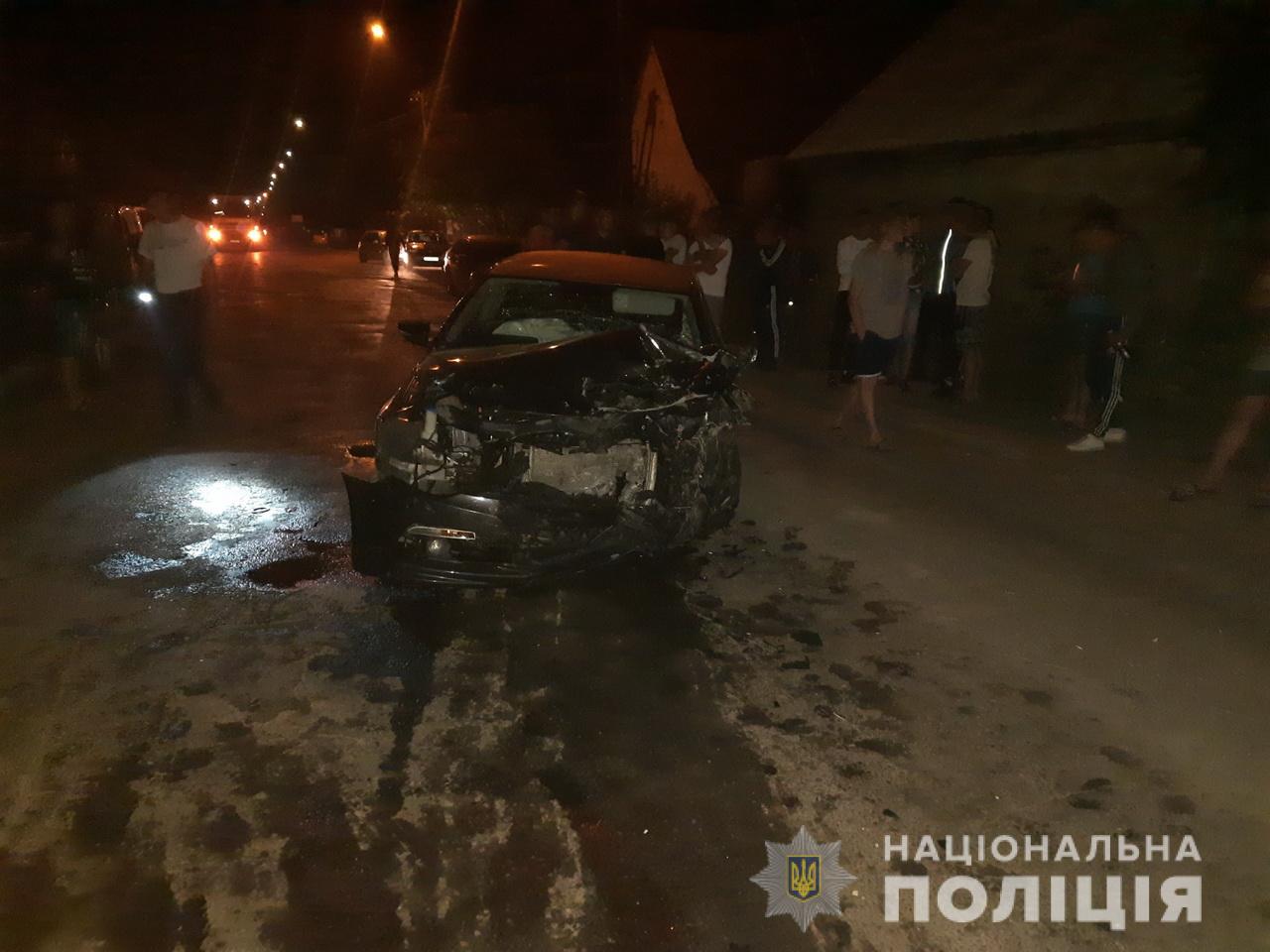 Потрійна ДТП на Закарпатті: потерпілих забрала швидка - деталі