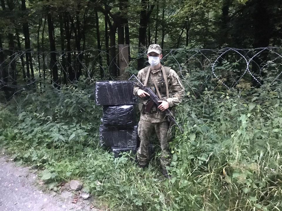 Ловили контрабандистів: на закарпатському кордоні знову лунали постріли