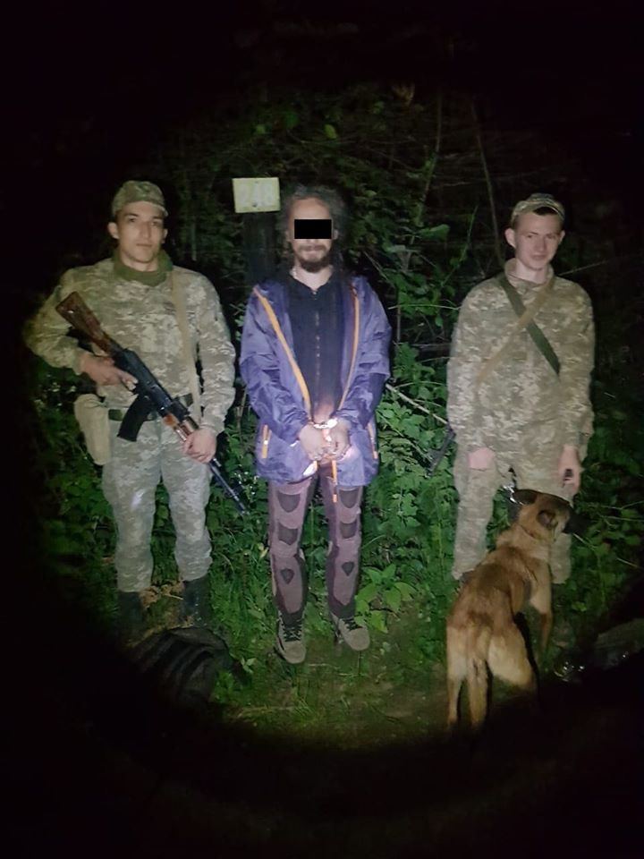 Німецький мандрівник: на закарпатському кордоні вночі затримали нелегала - фото