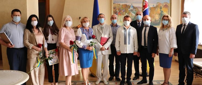 Подяки та нагороди: закарпатців відзначили за особливі досягнення