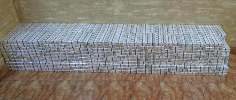 Тютюнова контрабанда на Закарпатті: затримано шістьох українців та 43 ящики сигарет