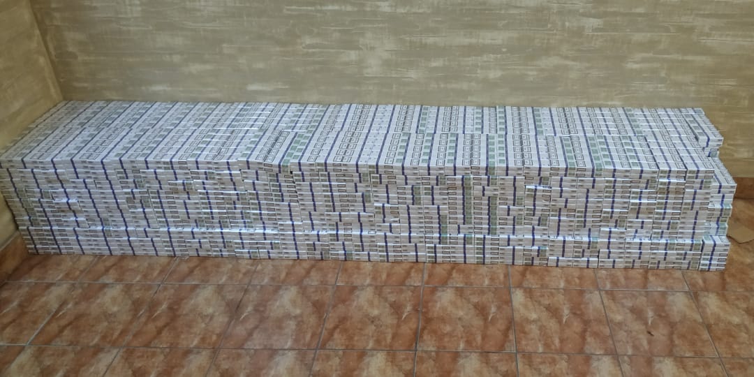 Тютюнова контрабанда на Закарпатті: затримано шістьох українців та 43 ящики сигарет