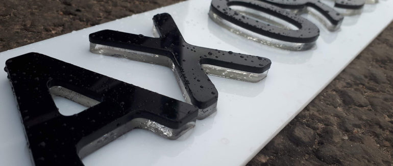 ЗD номерний знак: чи відповідає вимогам стандартів та чи порушує ПДР