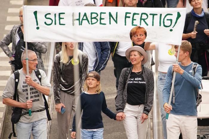 Берлін проти карантину: на акцію протесту вийшло 18 тисяч осіб