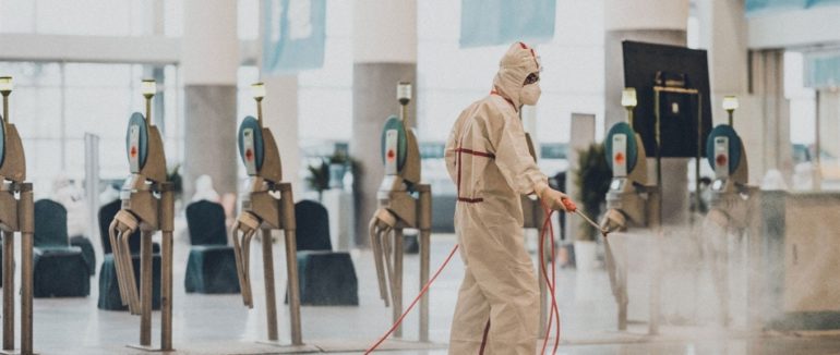 Друга хвиля COVID-19: чи закриють знову українців вдома