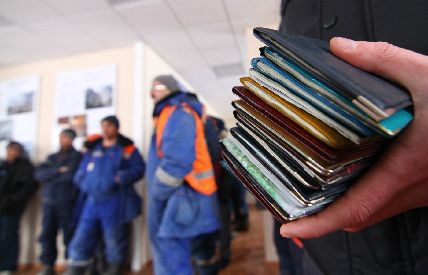В Ужгороді підробляли міграційні документи, вартістю від двох тисяч доларів