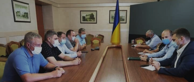 Помаранчеві умови: патрульні проконсультували закарпатських перевізників