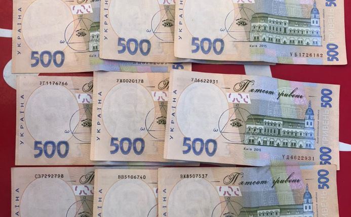 Відібрав авто та вимагав 20 тисяч гривень: в Мукачеві затримали рекетира