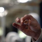 Ілон Маск представив робочий нейроінтерфейс Neuralink: що може чіп Link 0.9