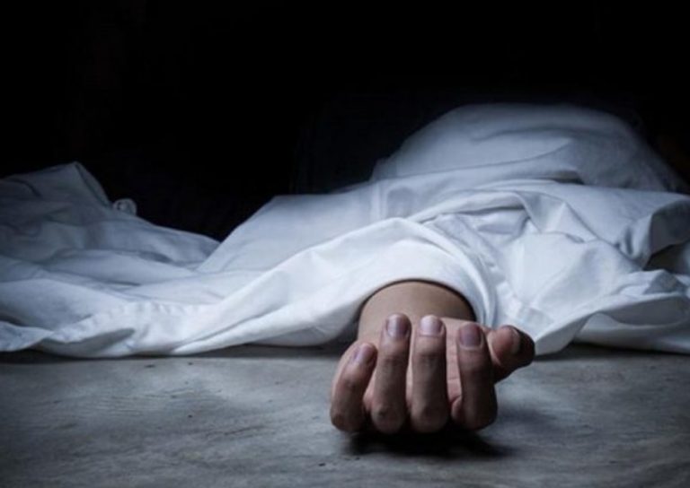 На центральній площі Іршави виявили труп людини