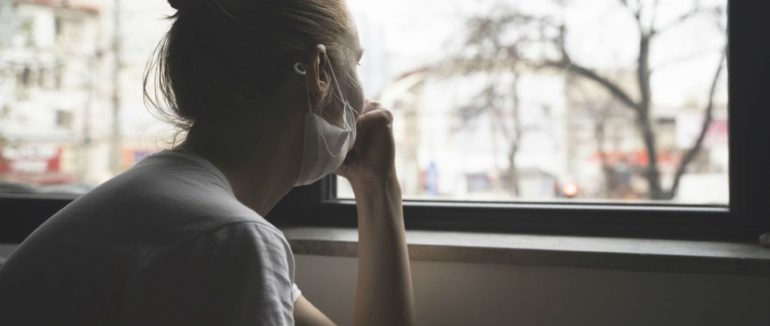 Порушила правила обсервації: 28-річну жінку з Австралії засудили до 6 місяців ув’язнення