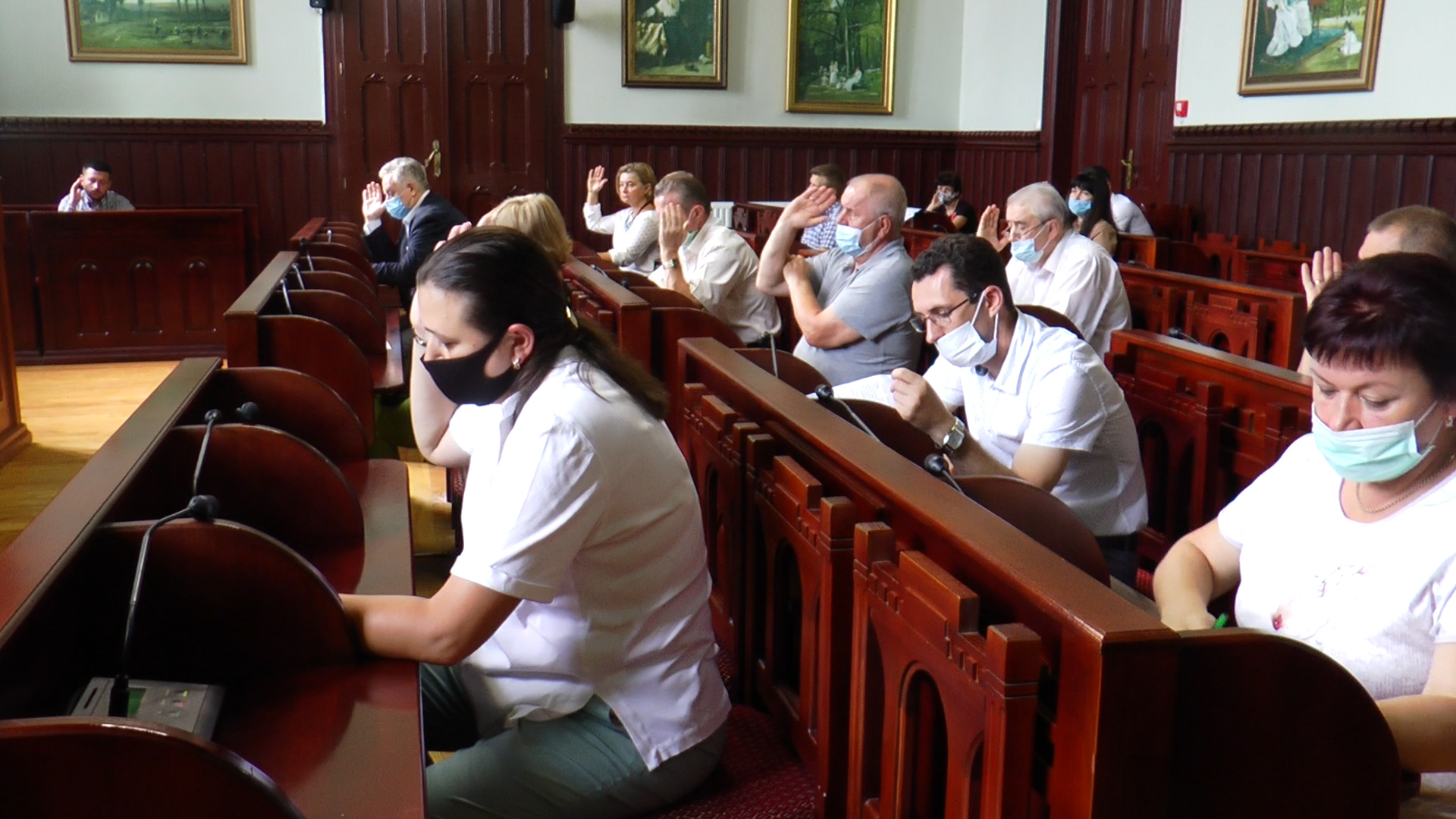 Пільгове харчування та фінансовий план Мукачівської ЦРЛ: в ратуші обговорили 27 питань