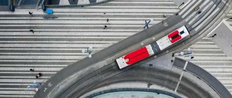 Європа хоче навчитися жити з коронавірусом. Україні варто задуматися над цією ідеєю