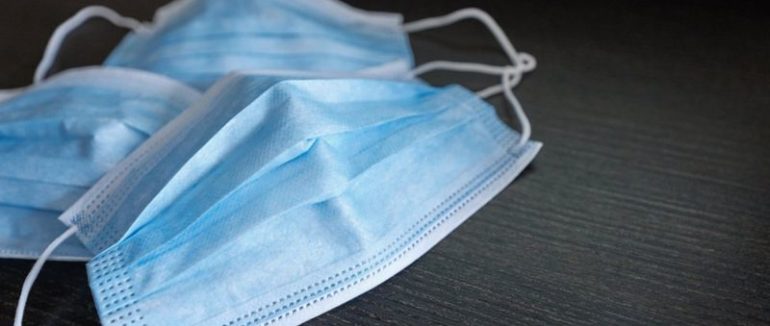 Авіаскандал: чоловіка з астмою змусили одягнути маску в літаку