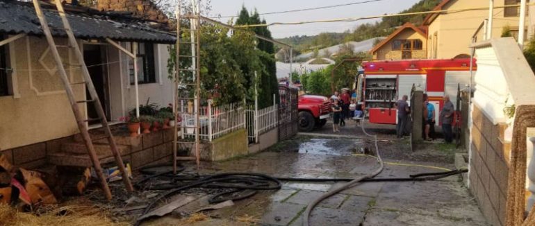 Пожежа на Виноградівщині: горіла надвірна споруда 54-річного чоловіка