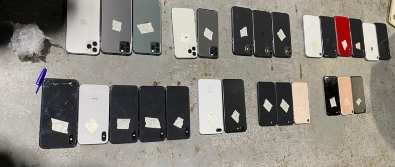 Контрабанда на Закарпатті: на митному посту “Тиса” чоловік “забув” задекларувати 27 айфонів