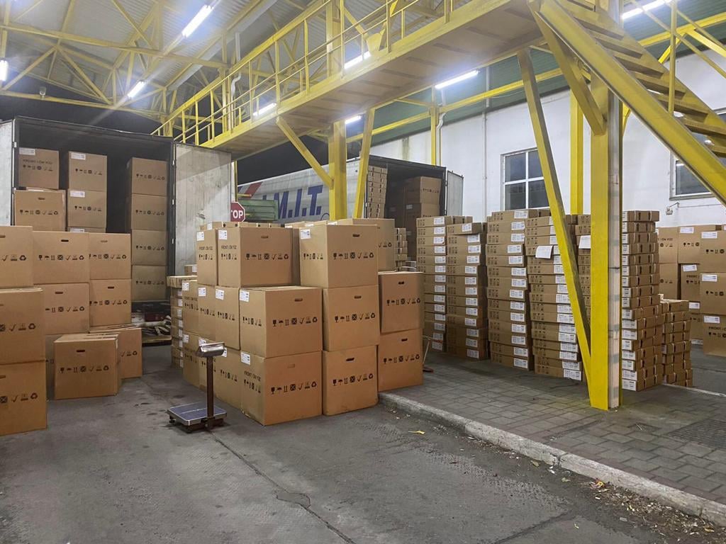 На Закарпатті вилучили 130 газових плит: на митному посту "Тиса" перевозили побутову техніку