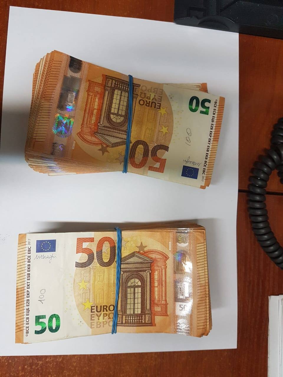 400 купюр по 50 євро: на Закарпатті на митному посту "Тиса" 53-річний львів`янин втратив понад 650 тисяч гривень