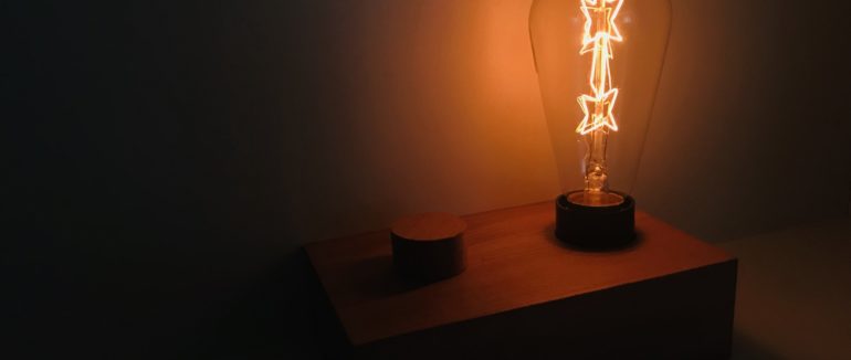 Електроенергія не дорожчатиме? Міністерство енергетики стростовує чутки, що ширяться Мережею