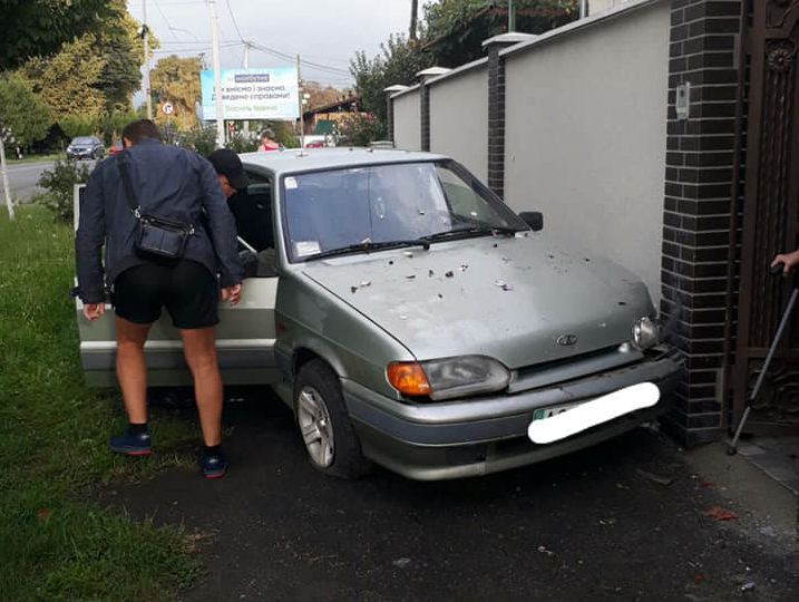 Смертельна ДТП у Мукачеві: за кермом чоловікові стало зле