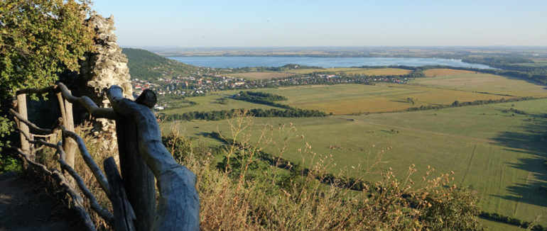 Закарпаття з іншої сторони: приголомшливі світлини виду Ужгорода зі словацького замку