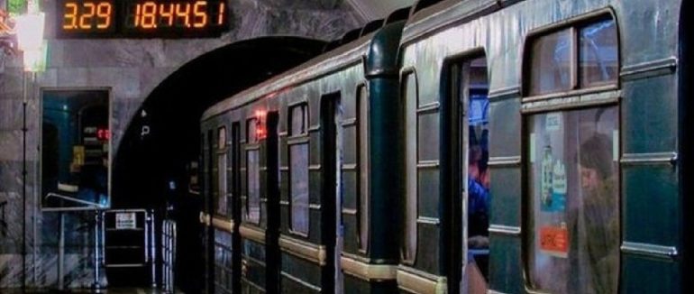 Зачепером, що потрапив під поїзд у Києві, виявився 29-річний ужгородець