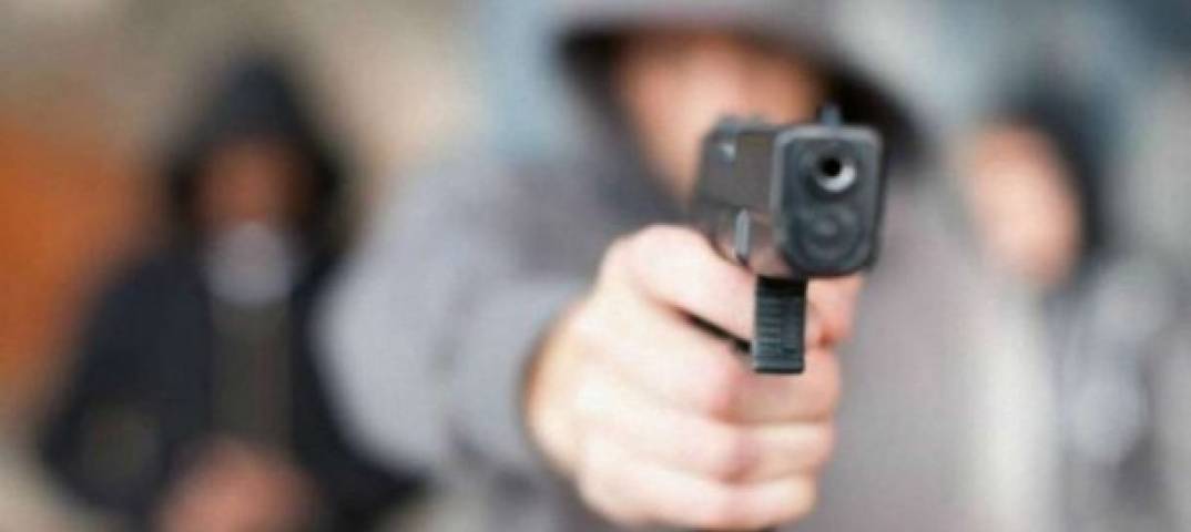 Озброєний напад та пограбування: прокуратура погодила підозру ужгородцю, що здійснив напад на АЗС