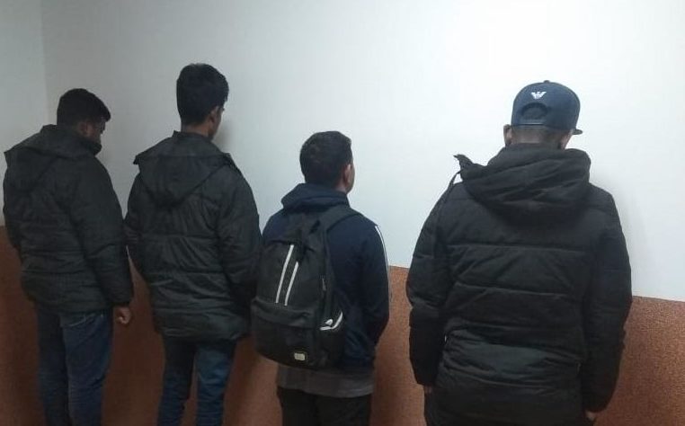 Торгівля людьми на Закарпатті: поліція та прикордонники зупинили незаконну переправу нелегалів