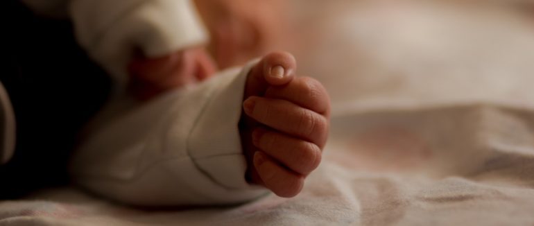 Передчасно народжені: де безкоштовно надають допомогу немовлятам в Україні