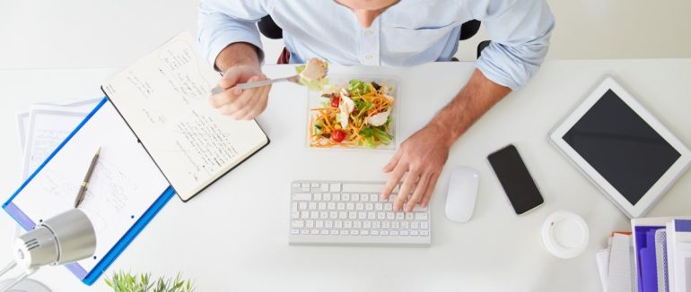 Продукти, які варто взяти на роботу аби підвищити власну продуктивність