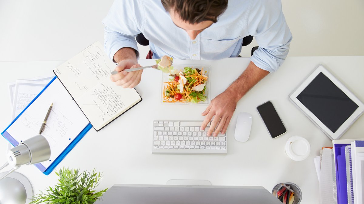 Продукти, які варто взяти на роботу аби підвищити власну продуктивність