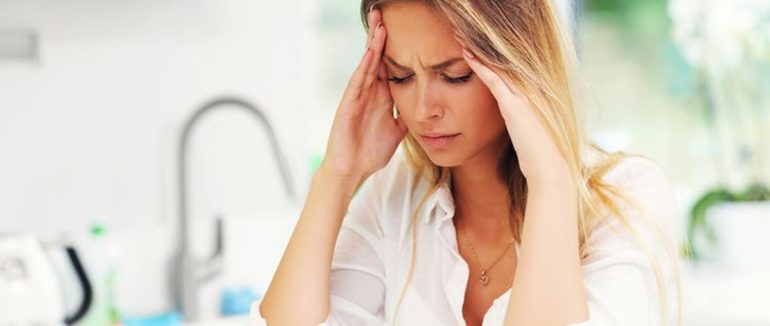 Чому паморочиться голова і темніє в очах, коли встаєте