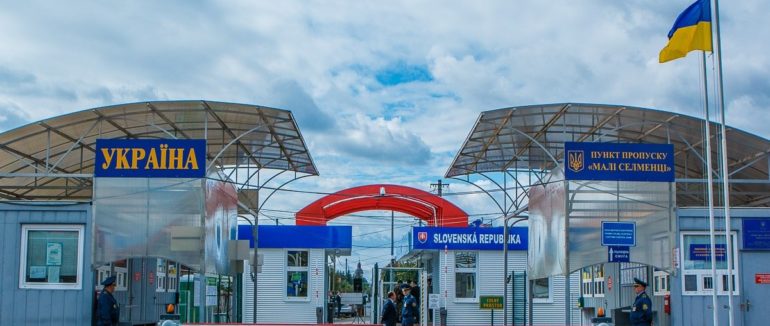 Напередодні місцевих виборів в Україну зможе в’їжджати ще одна категорія громадян