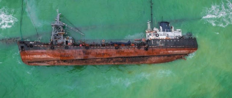 В Одесі на пляжі знову помітили паливо з танкера Delfi