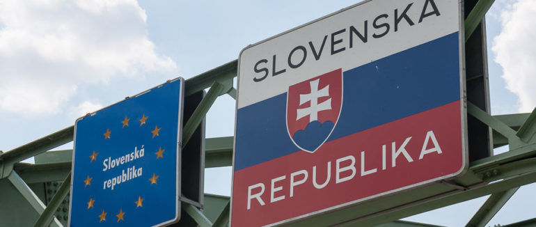 Вслід за Чехією: відзавтра у Словаччині вводять надзвичайний стан