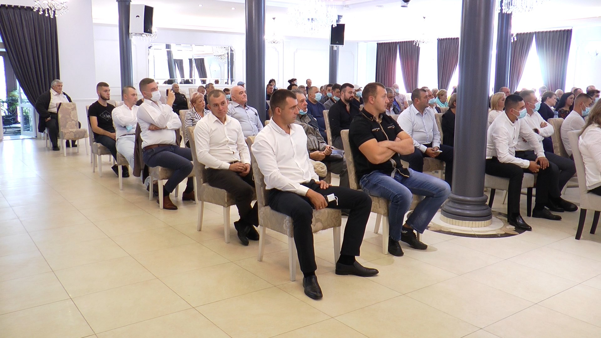 Іспит на міцність: на Тячівщині відбулись місцеві дебати